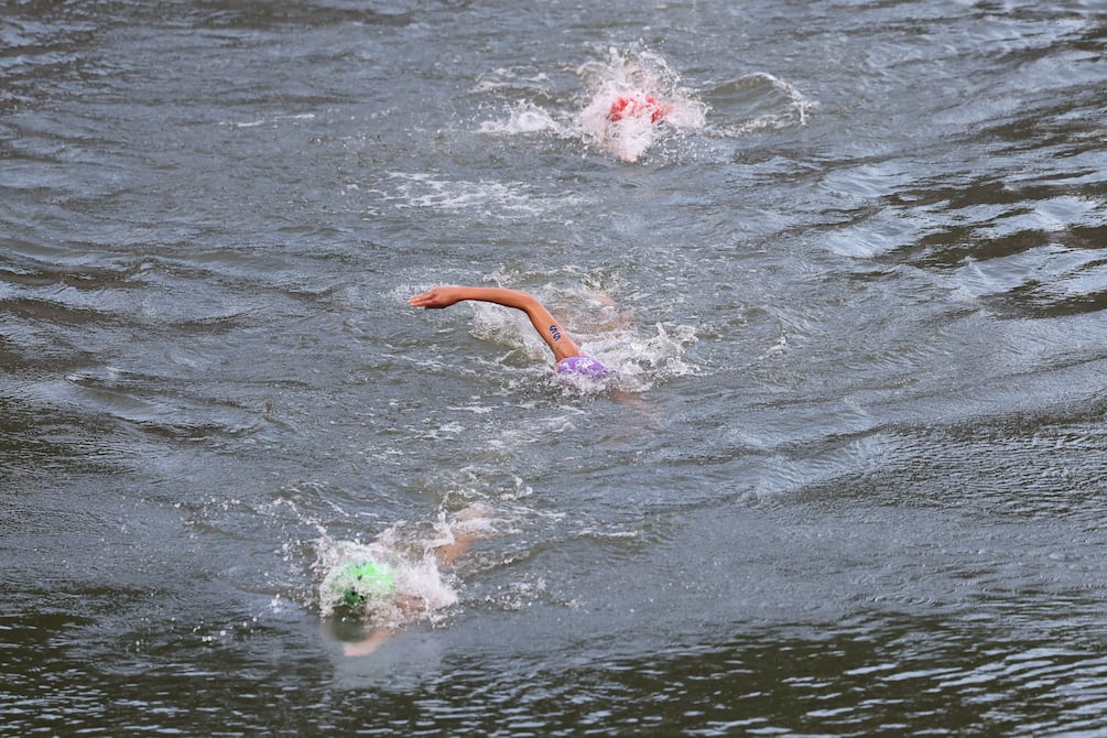 Prueba de triatlón femenina no se canceló pese a residuos de materia fecal en el río Sena | Otros Deportes | Deportes