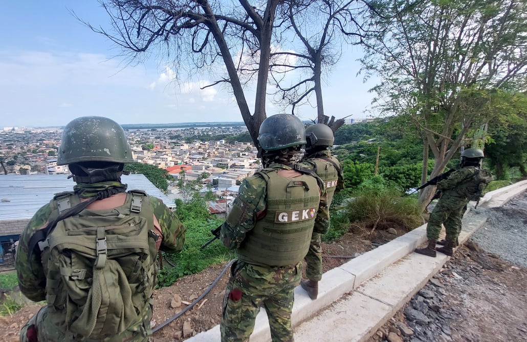 Disparos se registran en el cerro Las Cabras, en Durán, durante transmisión en vivo de operativo militar | Seguridad | Noticias