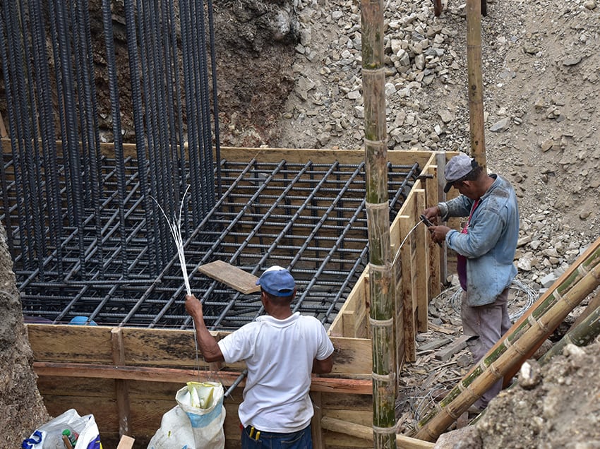 Empieza la construcción de dos nuevos pasos peatonales con ascensores en vía a la costa | Comunidad | Guayaquil