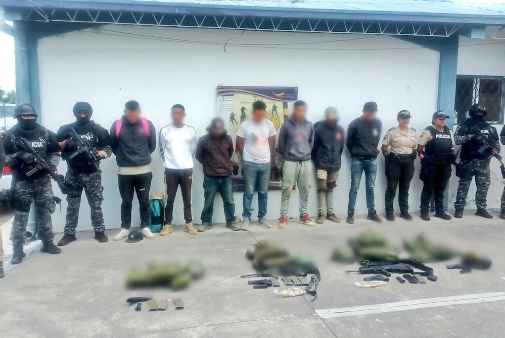 Policía captura a 14 personas que movilizaban material minero en Imbabura | Seguridad | Noticias