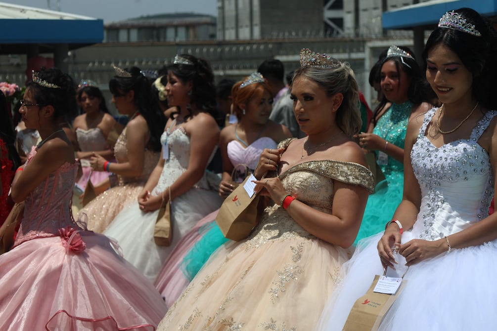 ¿Celebrar los quince años de tu hija en prisión? El “sueño” cumplido de reclusas en México | Internacional | Noticias