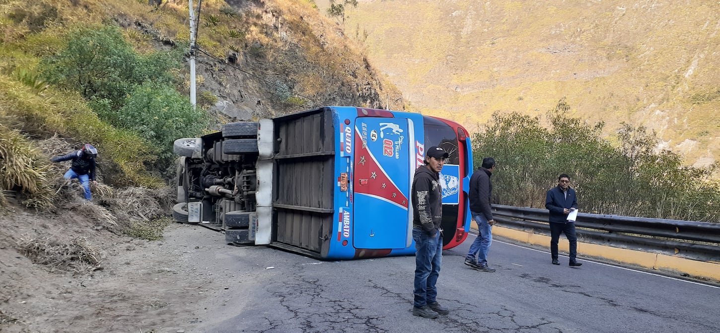 16 heridos en accidente de bus que iba de Píllaro a Ambato | Ecuador | Noticias