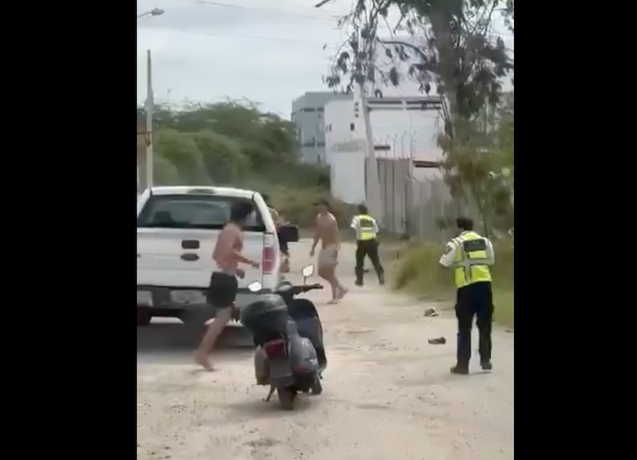 Cuatro agentes de la CTE fueron golpeados por ocupantes de una camioneta en Santa Elena | Ecuador | Noticias