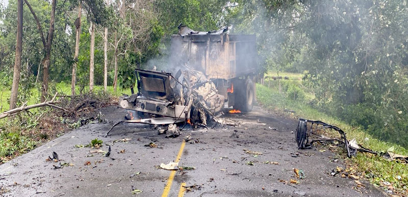 Desde una volqueta guerrilla atacó base militar en Arauca. 16 soldados heridos