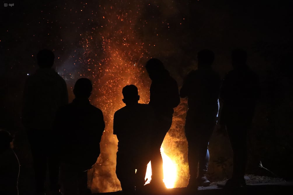 El incendio forestal en Quito fue provocado, dice ministra de Ambiente | Ecuador | Noticias