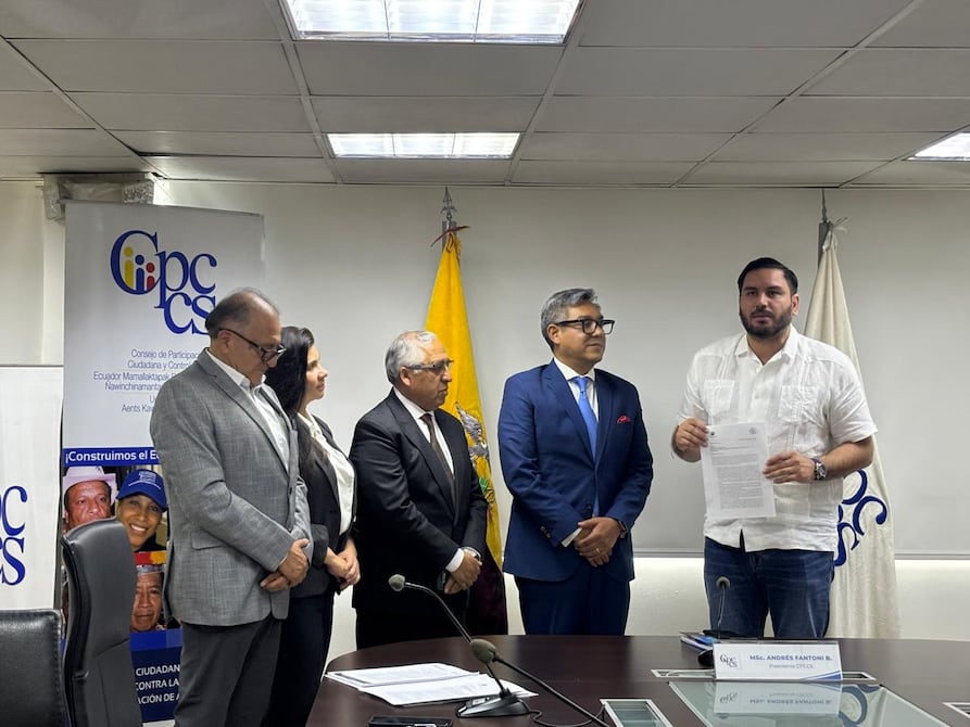 Juez de Montecristi, Vicente Pico, da marcha atrás y revoca medida cautelar que suspendió la vigencia del reglamento para elegir Fiscal General | Política | Noticias