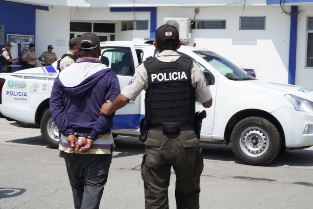 Militares y policías desarticulan estructura delictiva que supuestamente asaltaba camaroneras del golfo | Campeonato Nacional | Deportes