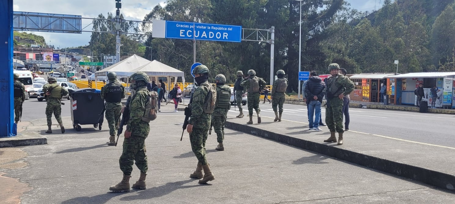 Puente internacional de Rumichaca y pasos fronterizos serán reforzados con presencia militar y policial durante apagones | Ecuador | Noticias