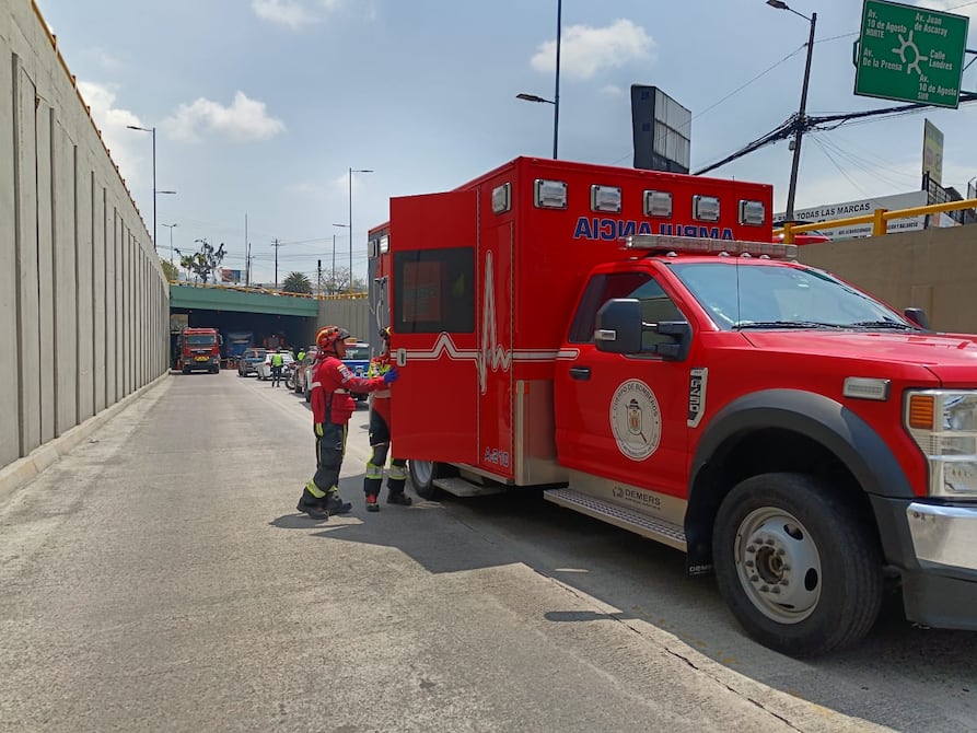 Servidor policial murió en siniestro de tránsito en la av. 10 de Agosto, en Quito | Ecuador | Noticias