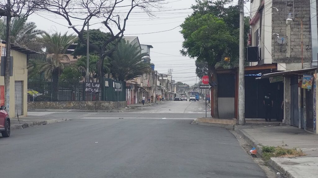 Tres personas fueron baleadas cuando se movilizaban en tricimotos por el suburbio y sur de Guayaquil | Seguridad | Noticias