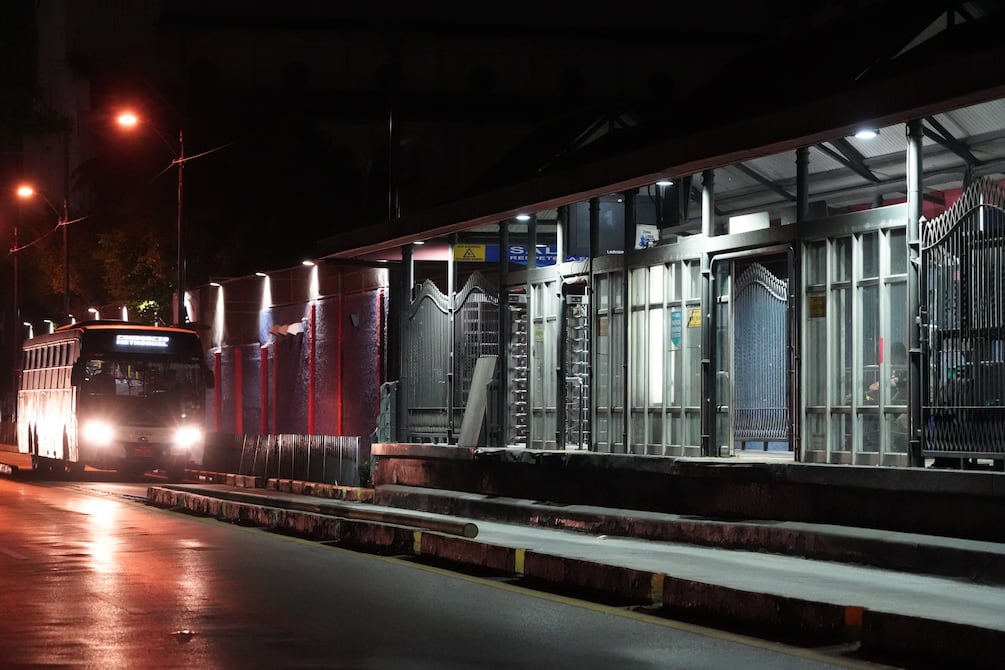 ‘Los guardias no están autorizados para hacer el cobro en efectivo de pasajes, nosotros no tenemos registro de esa recaudación’: administradora de la Metrovía habla de medidas ante apagones | Comunidad |