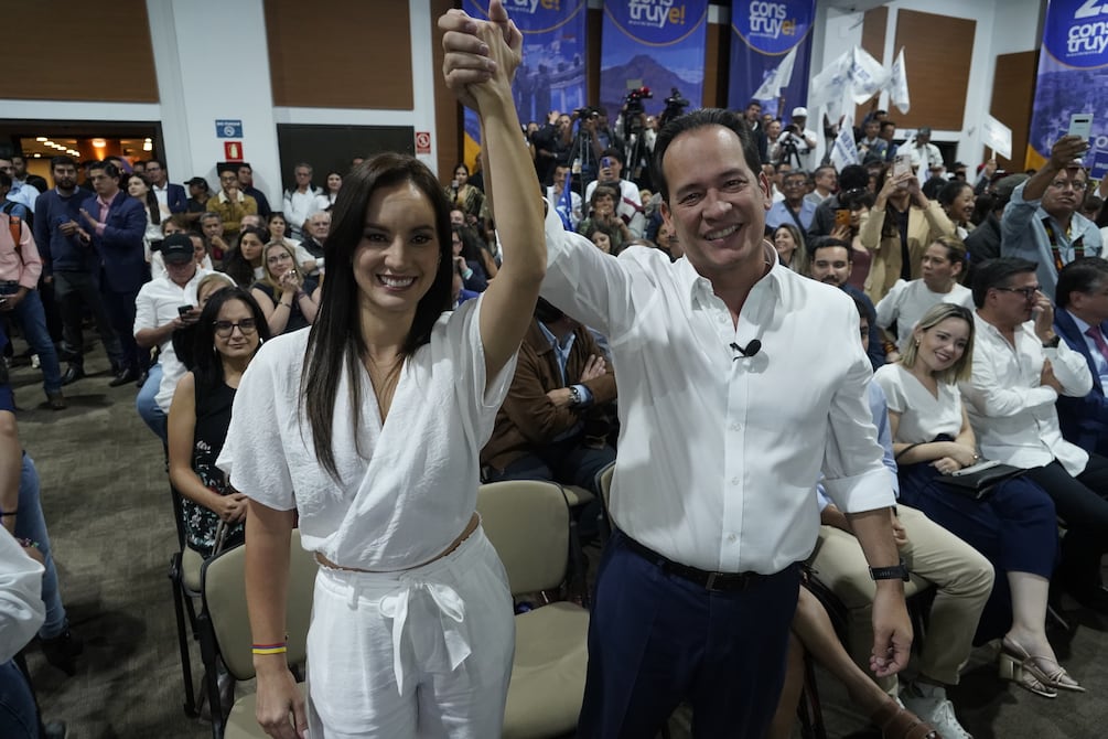 Binomio presidencial de Henry Cucalón y Carla Larrea, calificado por el Consejo Nacional Electoral | Política | Noticias