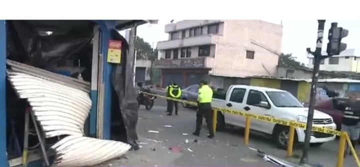 Cinco personas habrían participado en explosión de cajero automático en el norte de Quito | Seguridad | Noticias