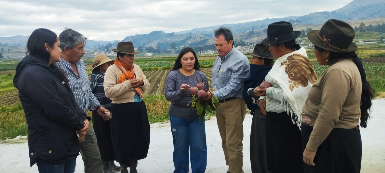 En 10 meses, más de 61.000 agricultores comercializaron directo con la industria casi $ 19 millones en productos | Economía | Noticias