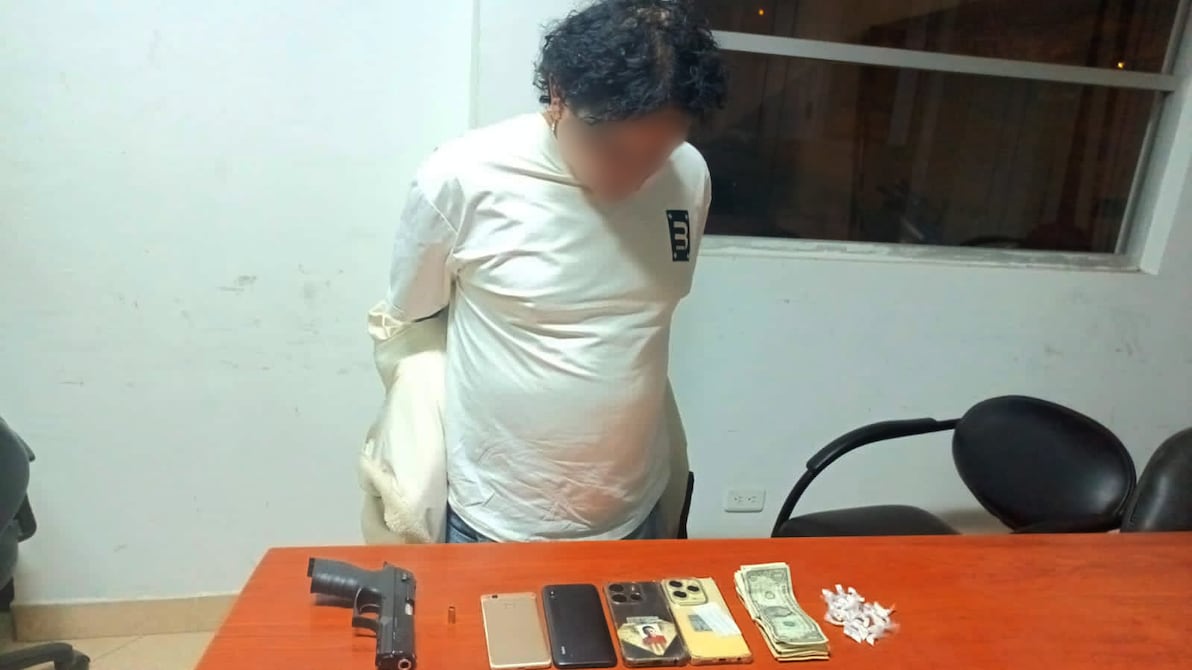 Policía aprehendió a ciudadano con un arma de fuego y droga en el norte de Quito | Seguridad | Noticias