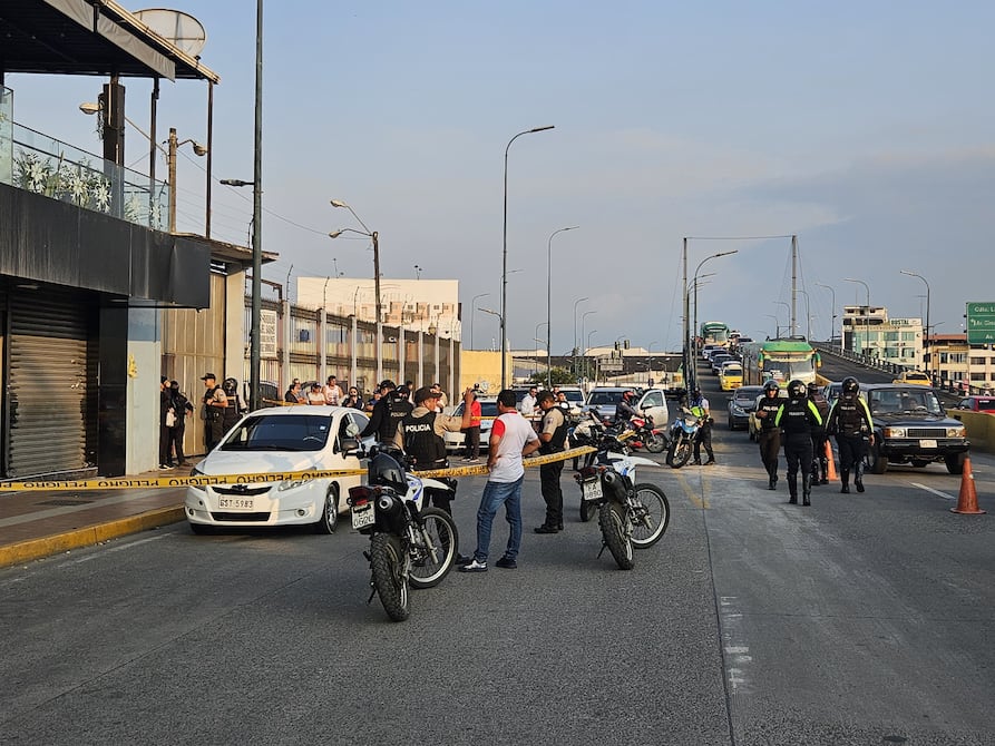 Acribillan a hombre que conducía camioneta por avenida de Machala | Seguridad | Noticias