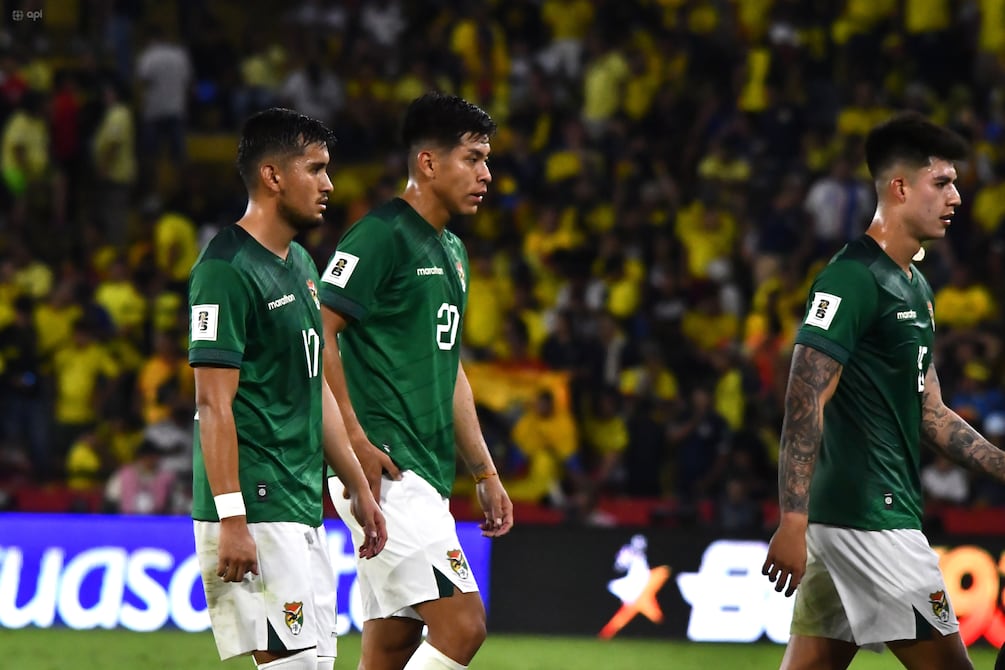 La prensa de Bolivia, lapidaria contra su DT tras goleada sufrida con Ecuador: Le faltó el respeto a la selección | Fútbol | Deportes