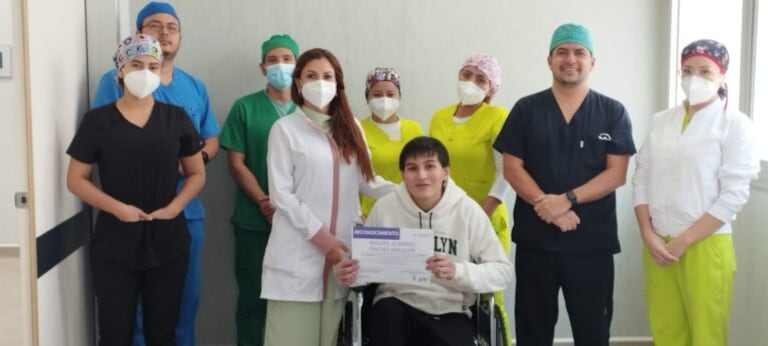 Walter, el joven que estuvo más de cuatro meses hospitalizado por quemaduras en el cuerpo, estudiará Medicina | Ecuador | Noticias