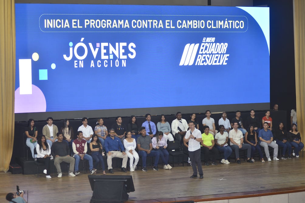 Decenas de jóvenes buscan acceder al programa gubernamental que ofrece $ 400 por hacer tareas sostenibles | Ecuador | Noticias