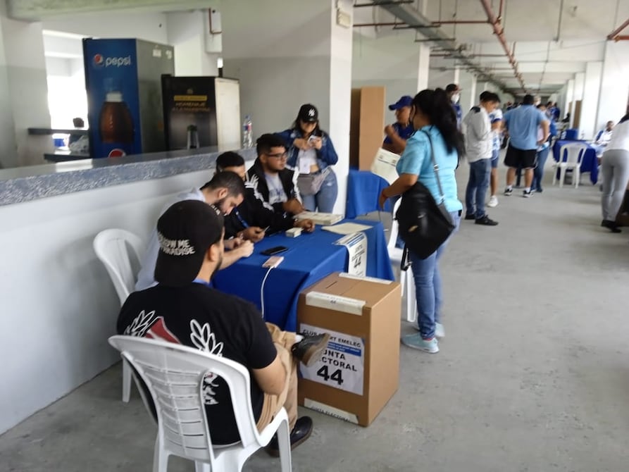 Emelec llama a elecciones anticipadas tras sucesos violentos en el polideportivo de Samanes | Campeonato Nacional | Deportes