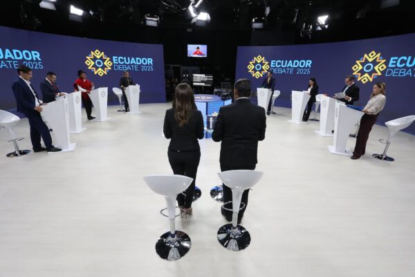 Candidatos presidenciales del segundo grupo del debate aseguran que estarán en la segunda vuelta electoral | Política | Noticias