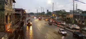 Lluvia genera acumulación de agua en 26 sectores de Guayaquil este viernes, 17 de enero | Comunidad | Guayaquil