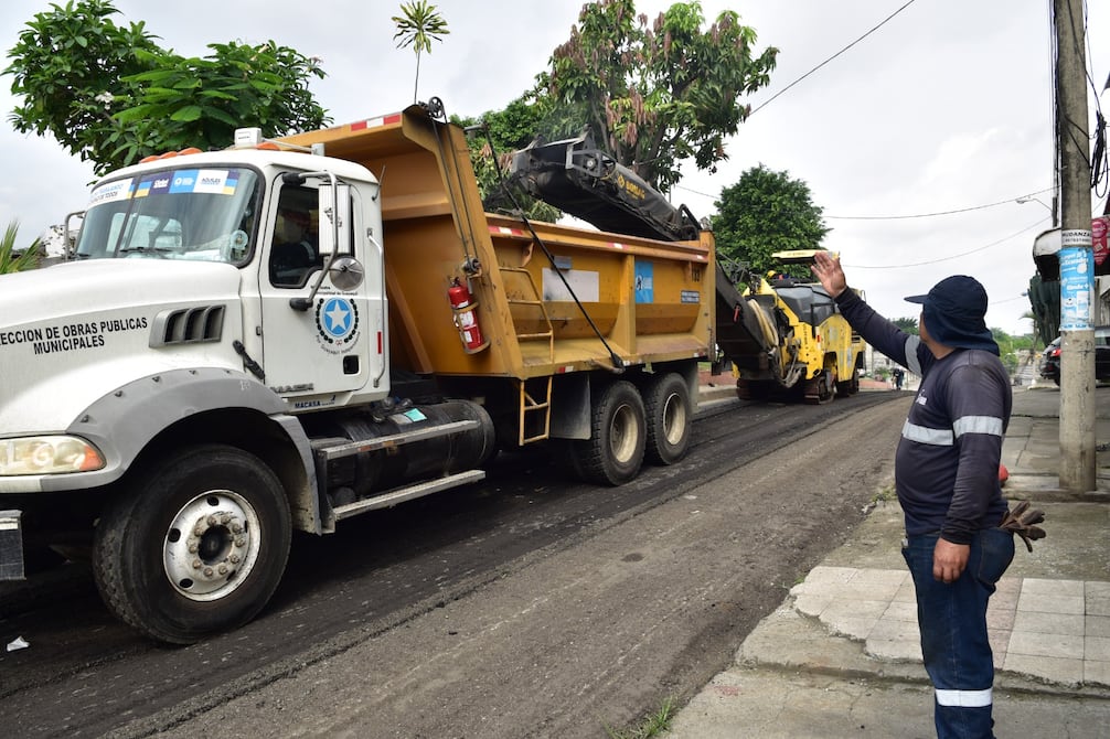 Municipio de Guayaquil interviene puntos críticos en vías de Urbanor y Urdenor | Comunidad | Guayaquil