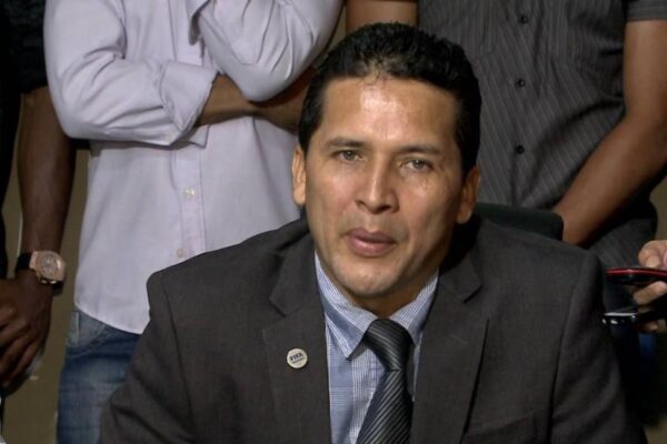 “Para algunos Byron Moreno es histórico, para el arbitraje ecuatoriano es una vergüenza”, Luis Muentes explica por qué Roddy Zambrano no pitó en la Noche Blanca 2025 | Campeonato Nacional | Deportes