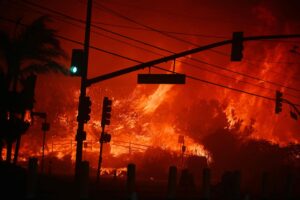 Unas 30.000 personas bajo orden de evacuación por incendio forestal en Los Ángeles, EE. UU. | Internacional | Noticias