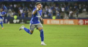 ¡Una menos! Emelec abona multa por deuda mantenida con Diego García y salva la segunda de siete prohibiciones para habilitar jugadores | Campeonato Nacional | Deportes