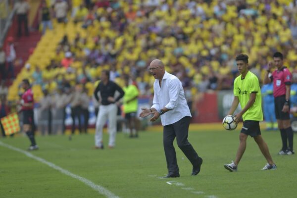 ‘Yo no hubiese jugado’: Alfredo Arias, ex DT de Emelec, rechaza jugar el Clásico del Astillero en la Explosión Azul y Noche Amarilla | Campeonato Nacional | Deportes